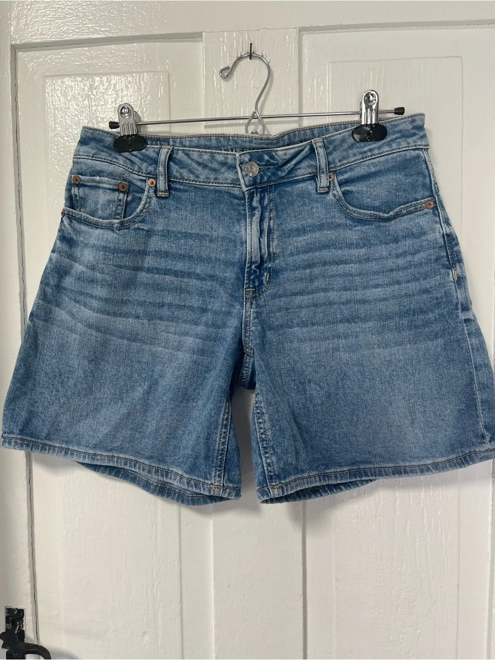 American Eagle Low Rise Baggy Denim Short size 2